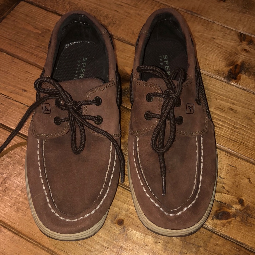 Sperry Intrepid Brown Leather Boys Boat Shoes 4M